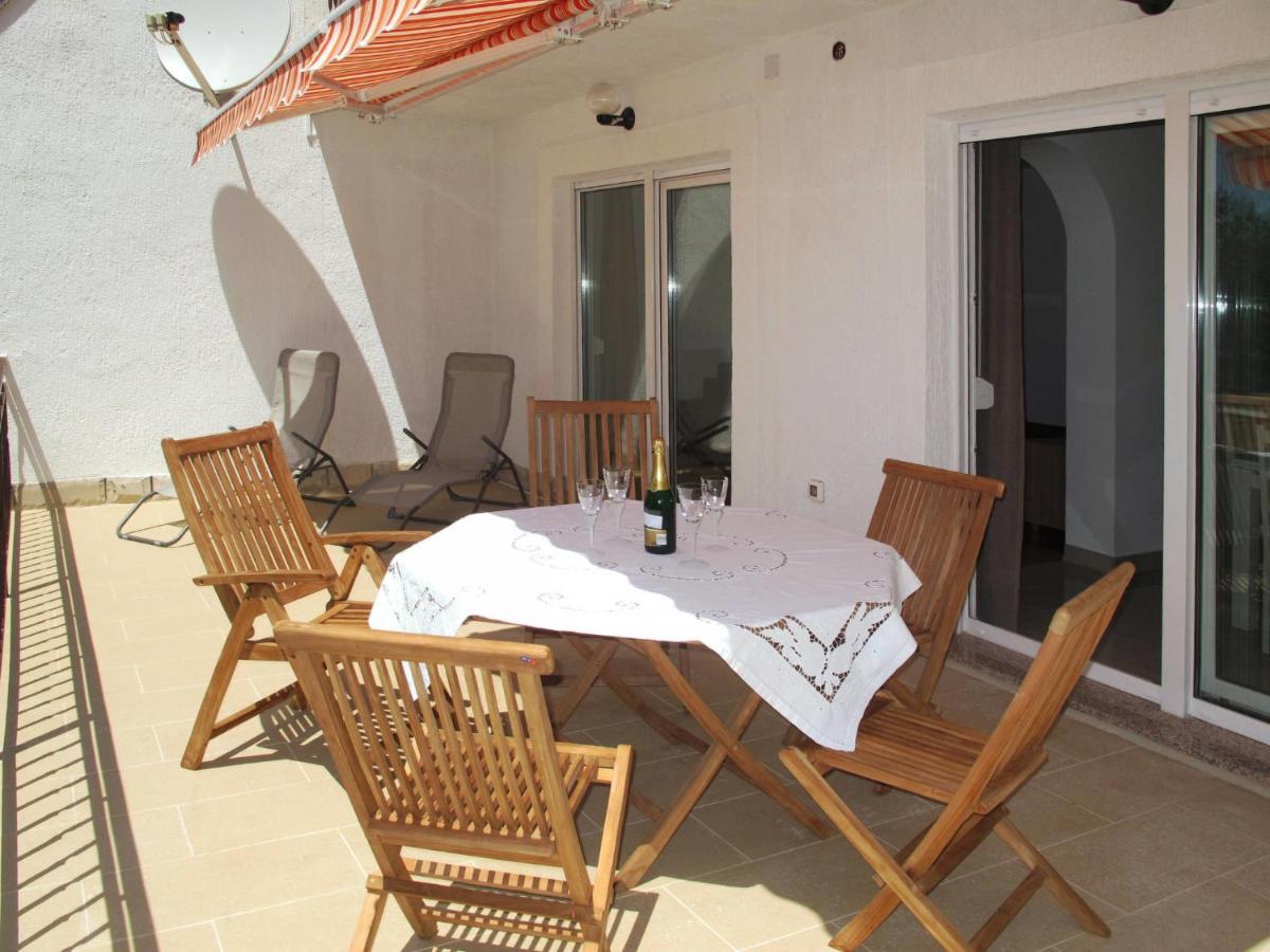 Apartment Luka - Nov103 By Interhome Novi Vinodolski Kültér fotó